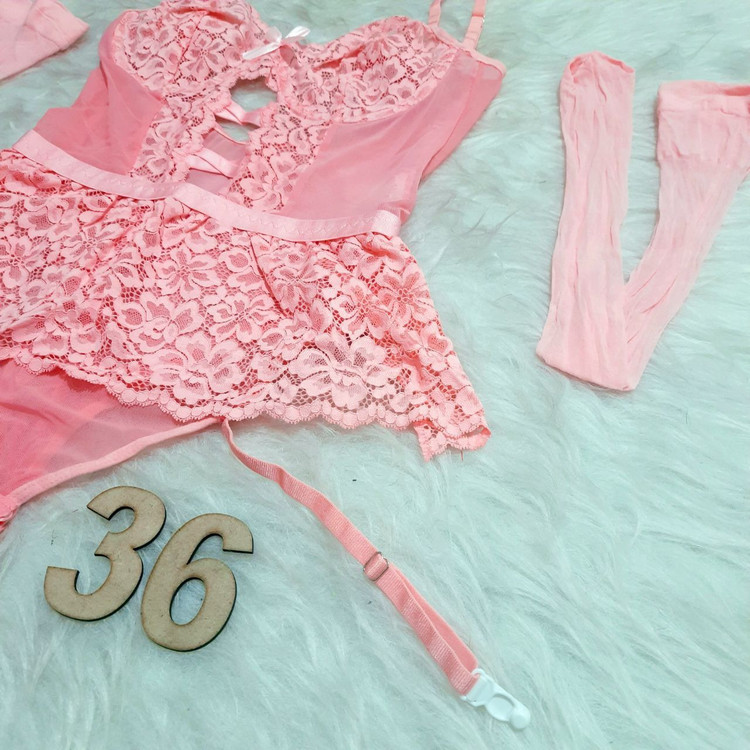 بادی فانتزی فنردار همراه با جوراب زنانه