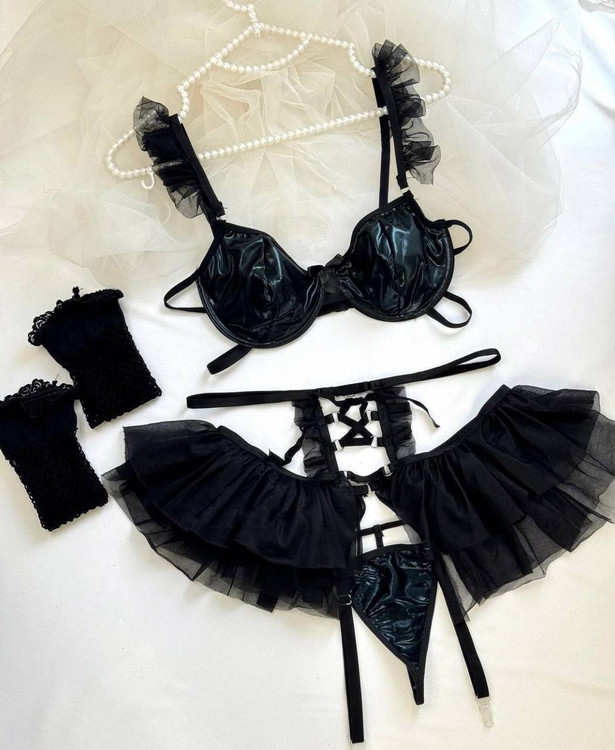 ست لباس زیر زنانه فانتزی