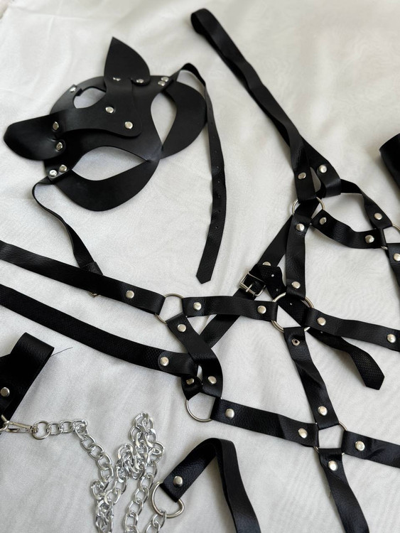 ست گارتر چرمی زنانه