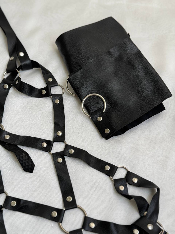 ست گارتر چرمی زنانه