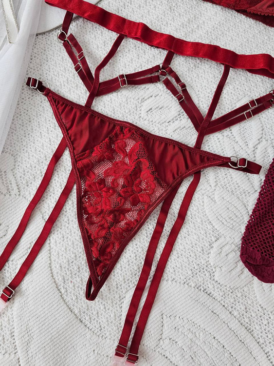 ست فانتزی لباس زیر زنانه